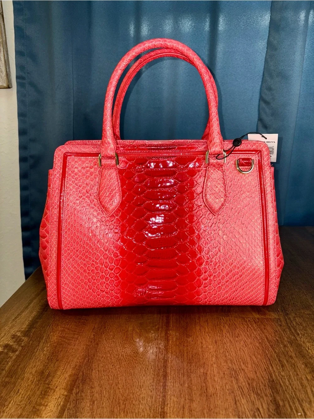 Brahmin NWT Sm Finley - Flame Calimero - Anaconda - Feminine, Sultry